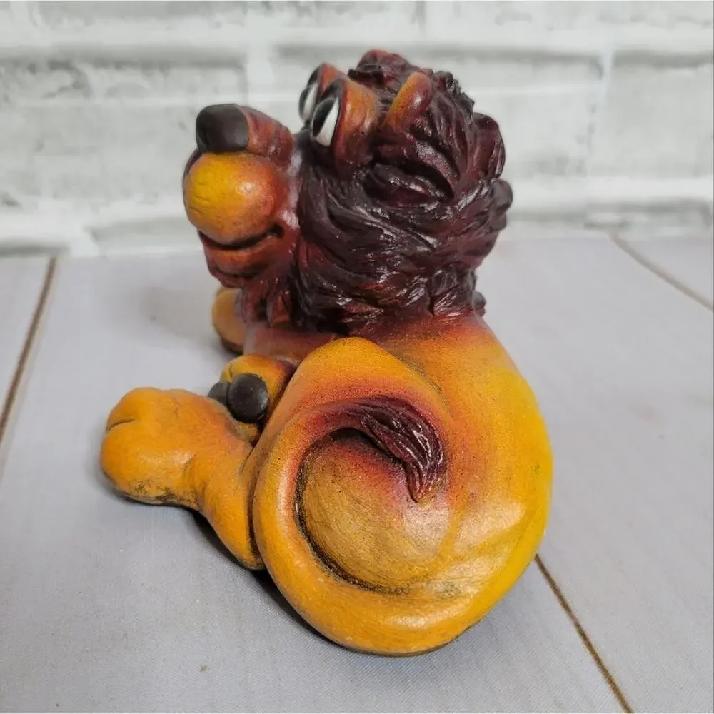 Vintage Kitschy Cartoon Big Eyed Lion Tchotchke Statue Decor